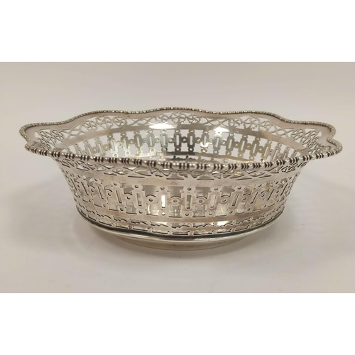 156 - Silver fruit bowl with pierced flared sides by Elkington & Co 1911, 26.5cm, 640g. 