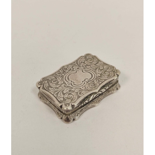 158 - Silver vinaigrette, engraved with waved sides, by David Pettifer, Birmingham 1848, 37mm x 25mm.