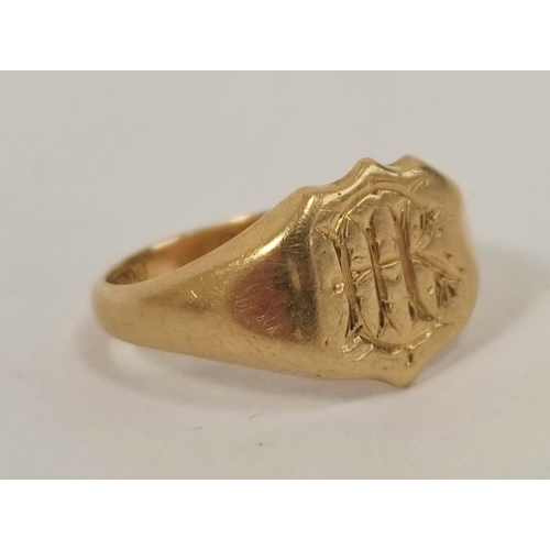 162 - 18ct gold signet ring, monogrammed, Chester 1912, size 'K. 4.6g.