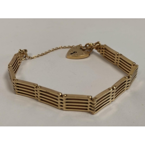 79 - Gold gate bracelet with close links, 27.5g.