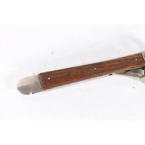 17 - German cigar cutter in the manner of Aubock, 13cm.