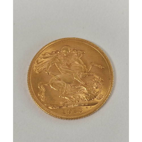 90 - United Kingdom. George V 1913 22ct gold full sovereign. EF