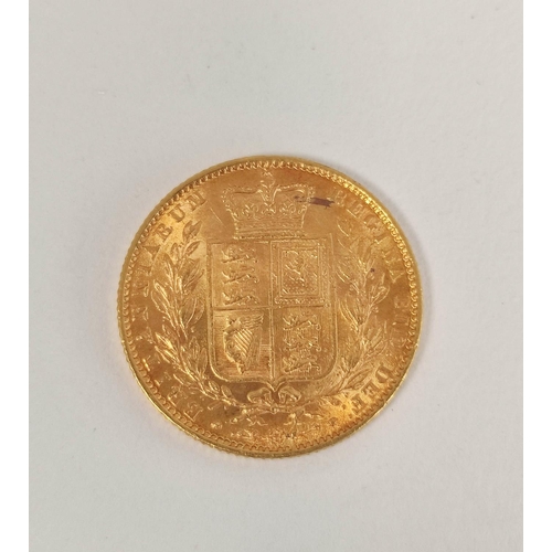 94 - United Kingdom. Victoria 1860 22ct gold shield back full sovereign.