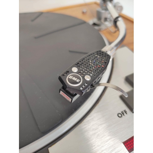 371 - Goldring G99 four speed turntable fitted with a SME 3009 tonearm. Also a Sony TA-AX3 amplifier and a... 