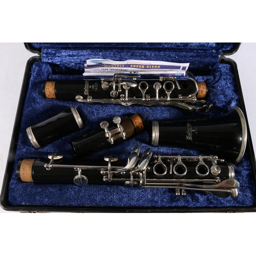 200N - Selmer of America 1400 series five-piece clarinet, serial number '1545939' in fitted Bundy carrying ... 