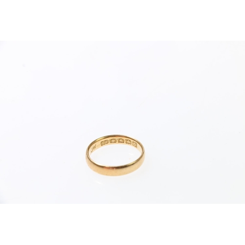 108 - 18ct gold wedding band, Edinburgh, 1954, size O, 3.8g.