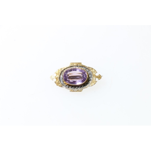 112 - Unhallmarked faceted amethyst set gold brooch, 4.5g.