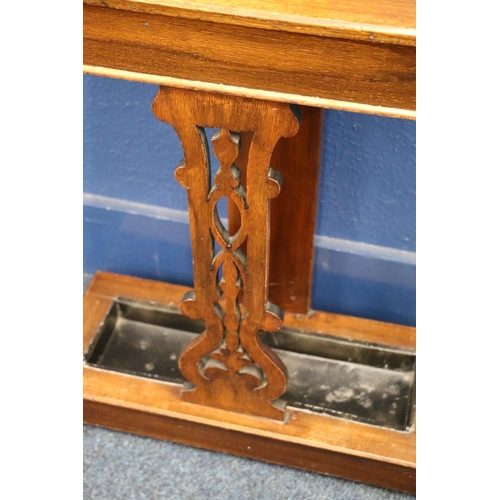 556 - Early 20th century oak hallstand, with four branches, lift-flat glove compartment and stick stand si... 