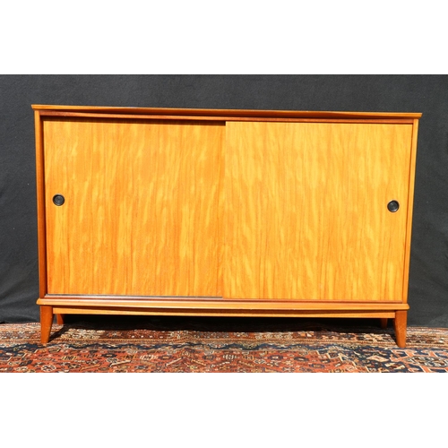 614 - Mid century teak sliding door bookcase, unattributed, 140cm long.