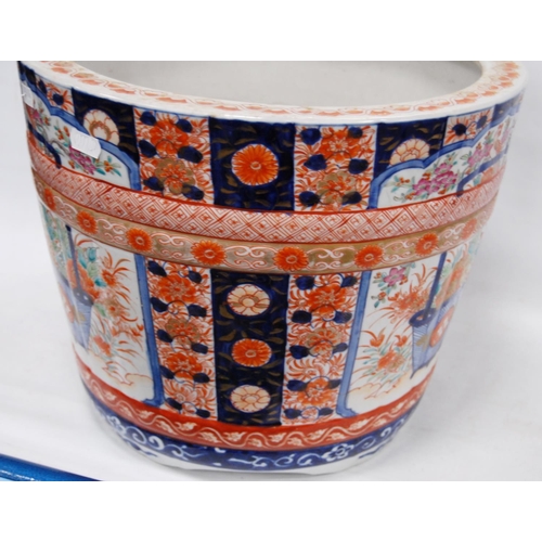 249 - Chinese ceramic jardinière decorated all over with Imari and famille rose floral panels, Kangxi-styl... 