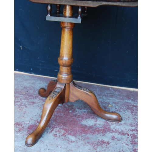 354 - Georgian mahogany bird cage tripod table, the scalloped edge circular snap-action top on turned colu... 