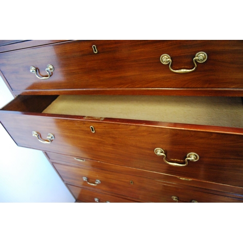 363 - George III mahogany chest on chest with two short and six graduated long drawers with brass pull han... 