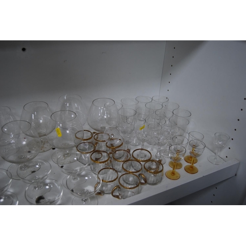 180 - Collection of assorted glassware to include a set of four dimple-cut ale glasses, brandy glasses, cu... 