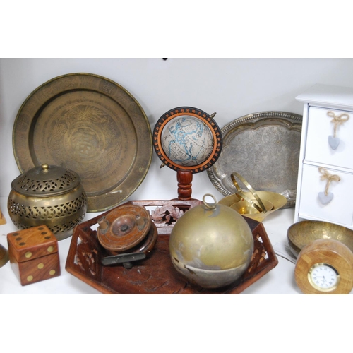 192 - Brassware to include bell, dishes, ornaments, modern jewellery cabinets, cigarette case, also a wood... 