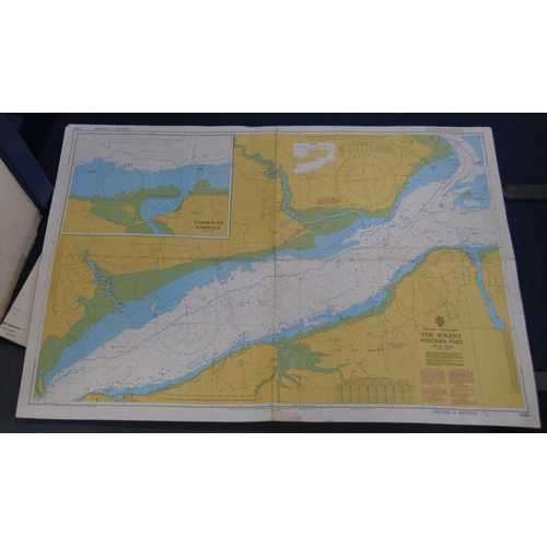 34 - Loose unframed marine charts to include Bermuda, The Western Part of the Solent, South East Coast of... 