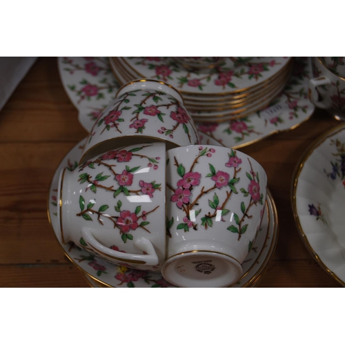 85 - Minton part tea set with floral decoration (21), Royal Worcester 'Roanoke' breakfast cups and saucer... 