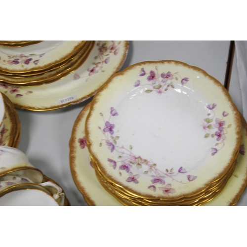 95 - Edwardian Moore part tea set (many pieces a/f).