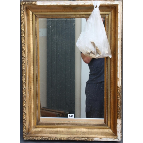 649 - Antique gilt framed wall mirror, 72cm x 51cm.