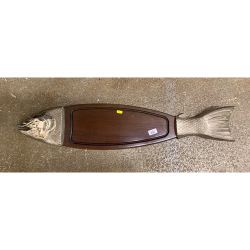 630 - White metal and hardwood 'fish' tray