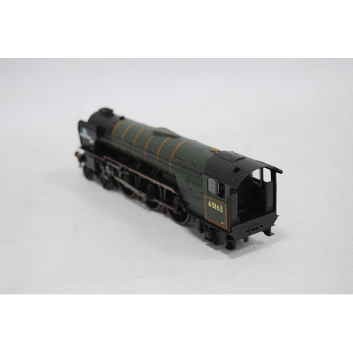 69 - Part Hornby Tornado Pullman Express set, power supply, some accessories lacking, with original box.