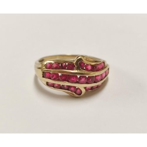 92 - 9ct gold ring set with small ruby-style stones, 2.9g gross.