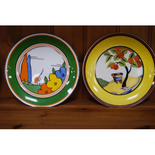 33 - Collection of ten assorted Wedgwood Clarice Cliff 'Bizarre' limited edition plates.&nbsp; (10)