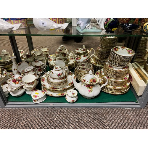31 - Extensive Royal Albert Old Country Roses tea and dinner set (Over 100 Pieces)