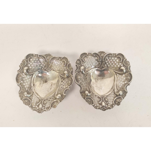 79 - Pair of pierced bon bon dishes of heart shape, 1893, 100g / 3oz.