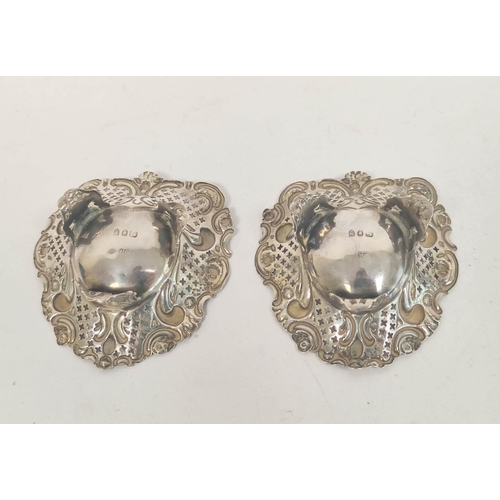 79 - Pair of pierced bon bon dishes of heart shape, 1893, 100g / 3oz.