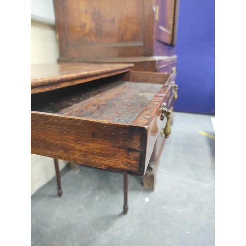 471 - Elegant mid 18th century mahogany rectangular side table with shallow frieze drawer on slim turned t... 