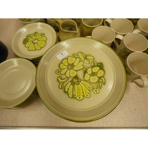 89 - Kiln Craft green floral dinner service.