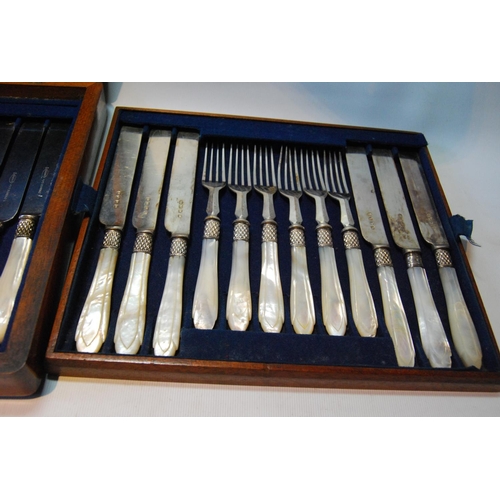 137 - Set of twelve close plated fruit knives and twelve forks with pearl handles, cased.