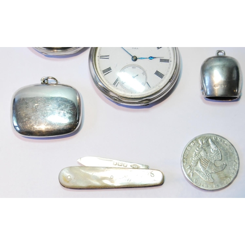 98 - Silver curb watch guard, 1906, a small compact, a cowbell pendant, a fruit knife, a crown and three ... 