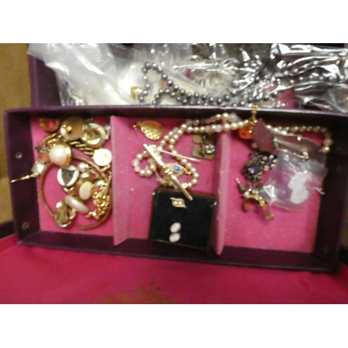 127 - Large box of costume jewellery.