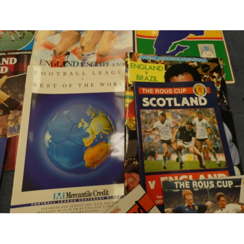 163 - World Cup 1966 Digest, World Cup programmes including Brazil, Scotland and Holland.