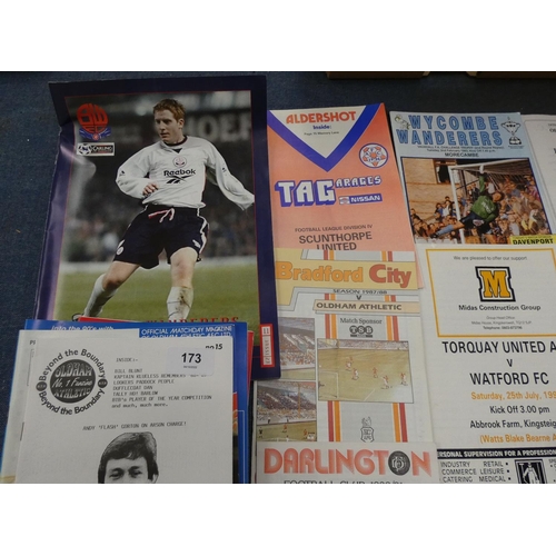 173 - Large collection of miscellaneous football programmes including Notts Forest, Manchester United, Dar... 