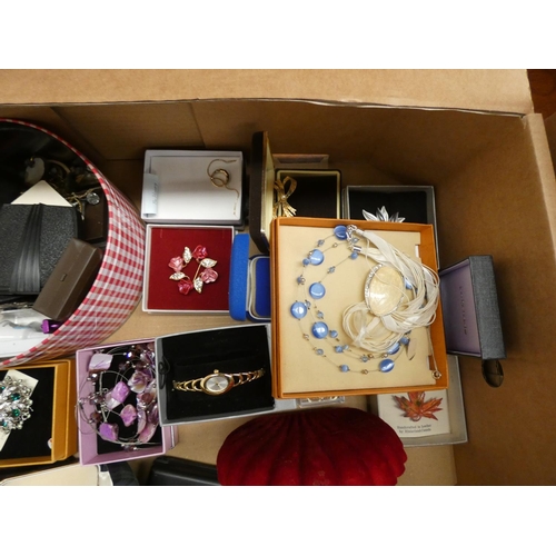 216 - Large box of modern costume jewellery.