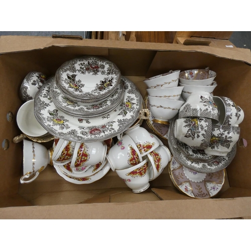 313 - Large box of miscellaneous tea ware.