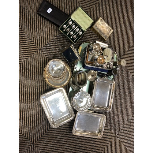 317 - Assorted silverplate to include photograph frame, entree dishes etc