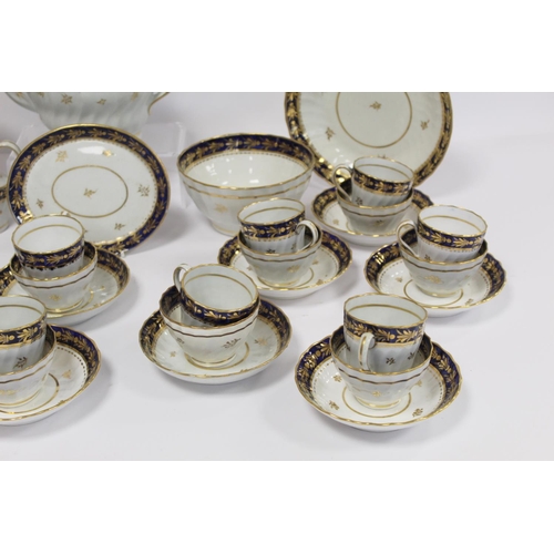 301 - Late 18th/early 19th century New Hall English porcelain tea set, pattern no. 243, with twist fluting... 