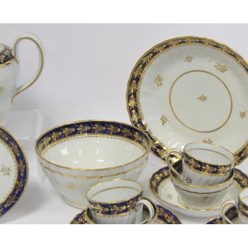 301 - Late 18th/early 19th century New Hall English porcelain tea set, pattern no. 243, with twist fluting... 