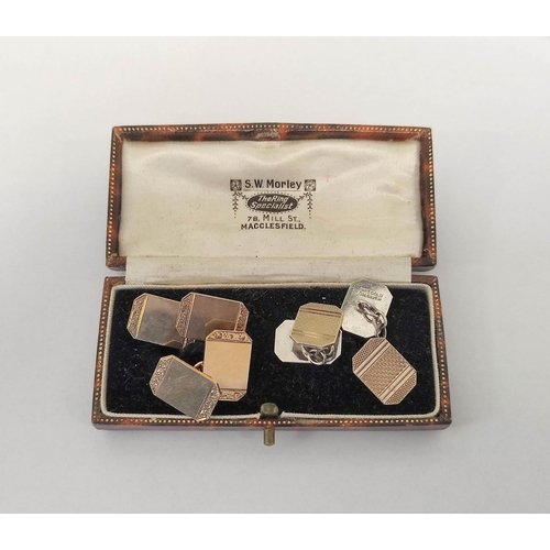 127 - Pair of 9ct gold chain cufflinks of elongated octagonal form by Payton Pepper & Sons Ltd Birming... 