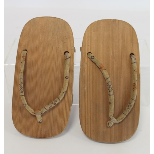 411 - Pair of vintage Japanese wooden 