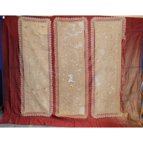 427 - Antique bedspread with three appliqued embroidered panels, the natural scrim fields worked in silk t... 