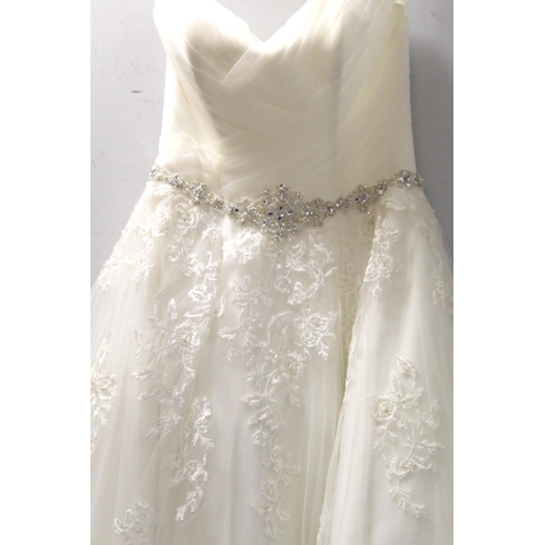 441 - Vintage Romantica short strapless wedding dress with net overlay, beading to waist and applique embr... 