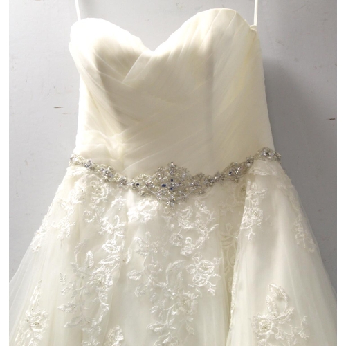 441 - Vintage Romantica short strapless wedding dress with net overlay, beading to waist and applique embr... 