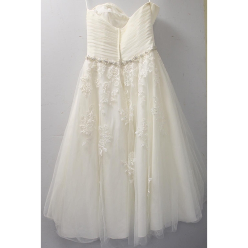 441 - Vintage Romantica short strapless wedding dress with net overlay, beading to waist and applique embr... 