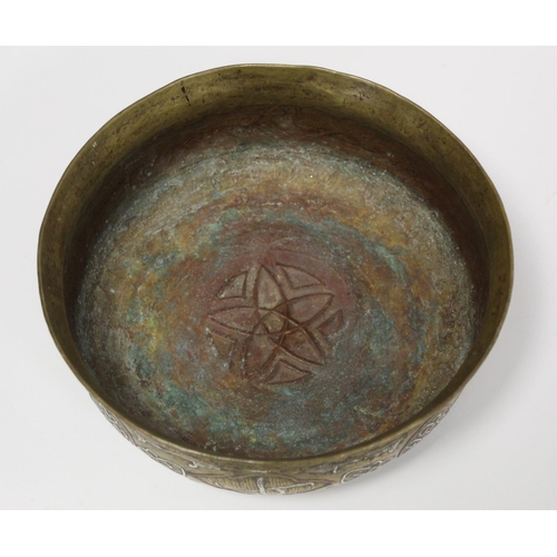 382 - A Mamluk Revival Damascus brass bowl of circular form, with incised and inlaid copper and white meta... 