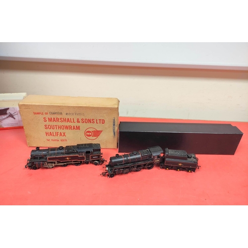 211 - Collection of 00 gauge model trains to include Hornby & Bachmann. Comprising of a Hornby BR S15 ... 