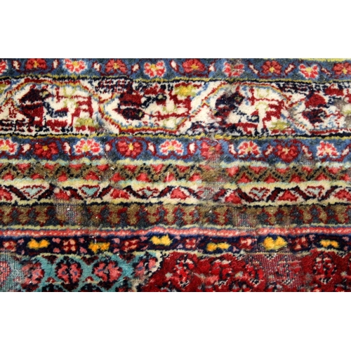 456 - Persian Sarouk/Sarough carpet, the hand knotted rug with a large medallion, with drop on cream, red ... 